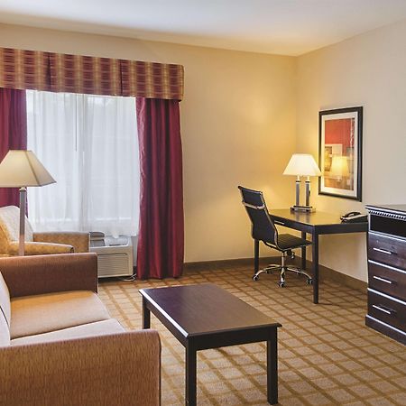 La Quinta By Wyndham Mobile Satsuma / Saraland Hotell Exteriör bild