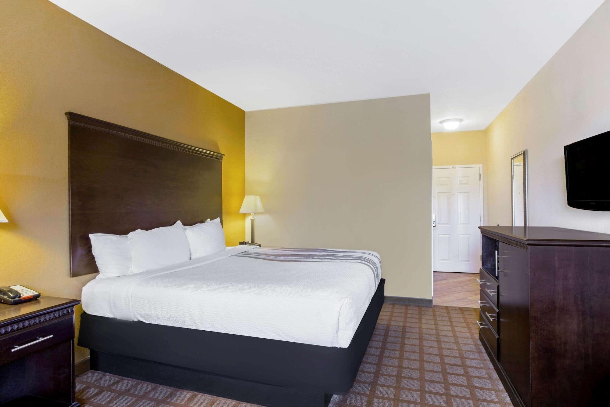 La Quinta By Wyndham Mobile Satsuma / Saraland Hotell Exteriör bild